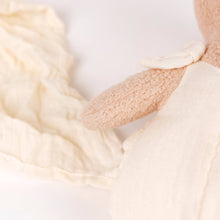 Load image into Gallery viewer, Leonie Giraffe Doudou Pocket