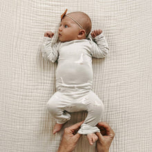 Load image into Gallery viewer, CONVERTIBLE PJ : 6-9m / Goose
