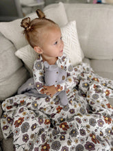 Load image into Gallery viewer, CLOUD BLANKET : Cowboy Goose / Mini / 1.0
