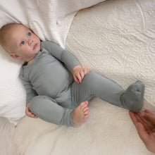 Load image into Gallery viewer, CONVERTIBLE PJ : 9-12m / Goose
