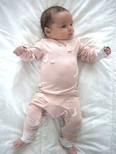 Load image into Gallery viewer, CONVERTIBLE PJ : 3-6m / Goose
